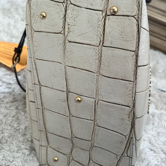 Dooney and Bourke Bag - Picture 5 of 11